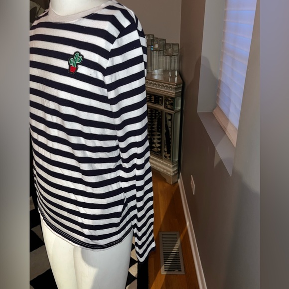 Two long sleeve forever 21 shirts. Girls Size 13/14. - Picture 10 of 13